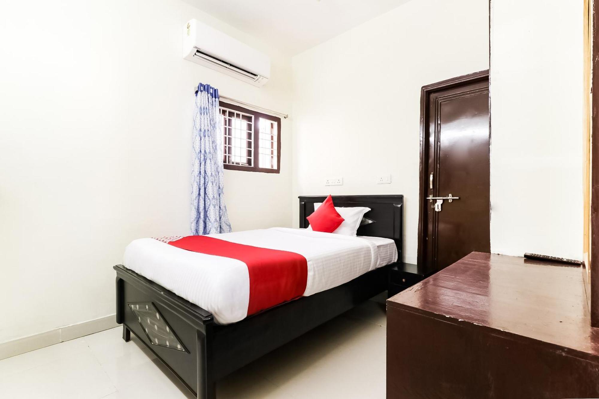 โอโย 46726 วิกตอรี แกรนด์ Hotel Tadepalle ภายนอก รูปภาพ