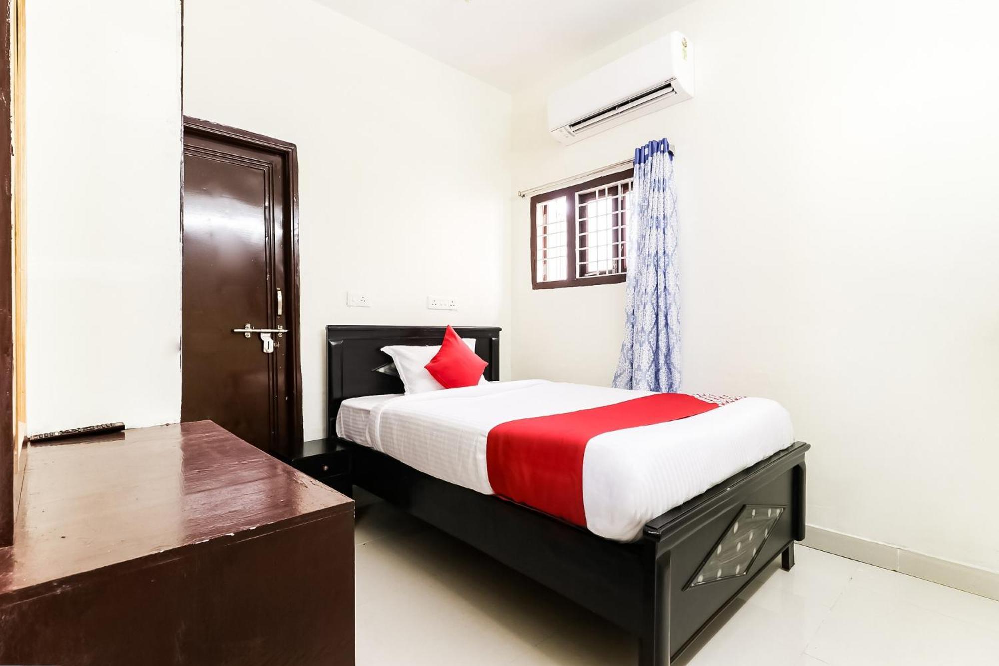 โอโย 46726 วิกตอรี แกรนด์ Hotel Tadepalle ภายนอก รูปภาพ